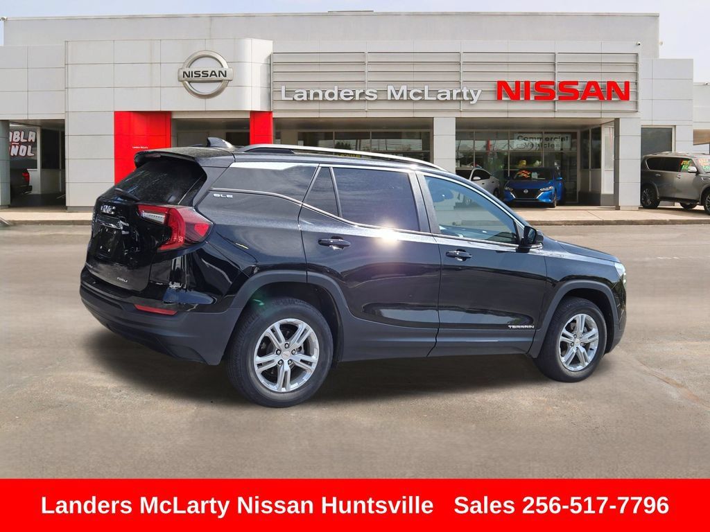 Used 2023 GMC Terrain SLE w/ Driver Convenience Package AWD/4WD image 3