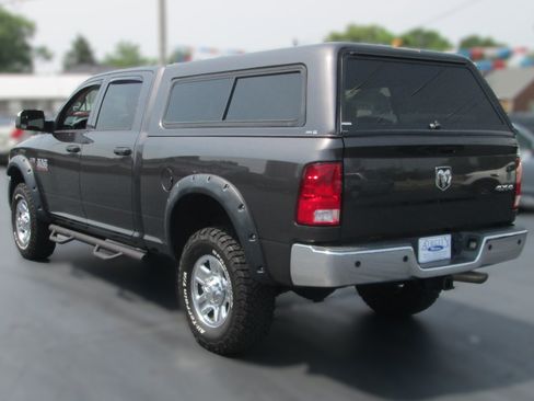 Used 2018 RAM 2500 Tradesman w/ Chrome Appearance Group AWD/4WD image 4