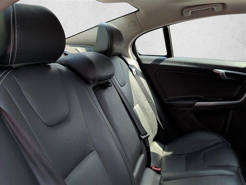 Used 2018 Volvo S60 T5 Dynamic w/ Vision Package FWD image 21