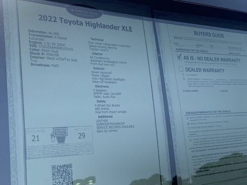 Used 2022 Toyota Highlander XLE FWD image 39