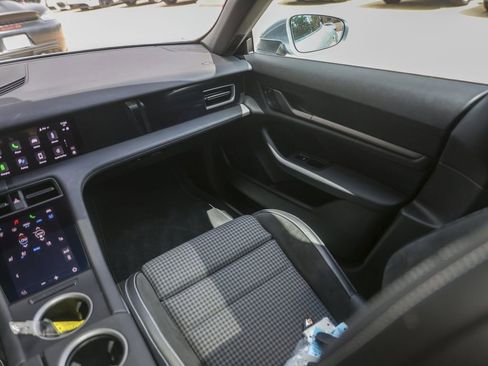 Certified 2025 Porsche Taycan RWD image 31