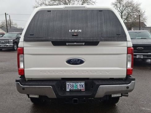 Used 2019 Ford F250 Lariat w/ Chrome Package image 6