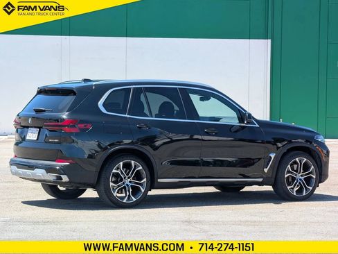 Used 2024 BMW X5 sDrive40i w/ Parking Assistance Package RWD image 11