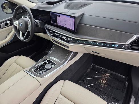 Certified 2024 BMW X7 xDrive40i w/ Premium Package AWD/4WD image 32
