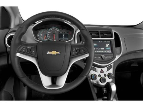 Used 2020 Chevrolet Sonic LT w/ Convenience Package FWD image 10