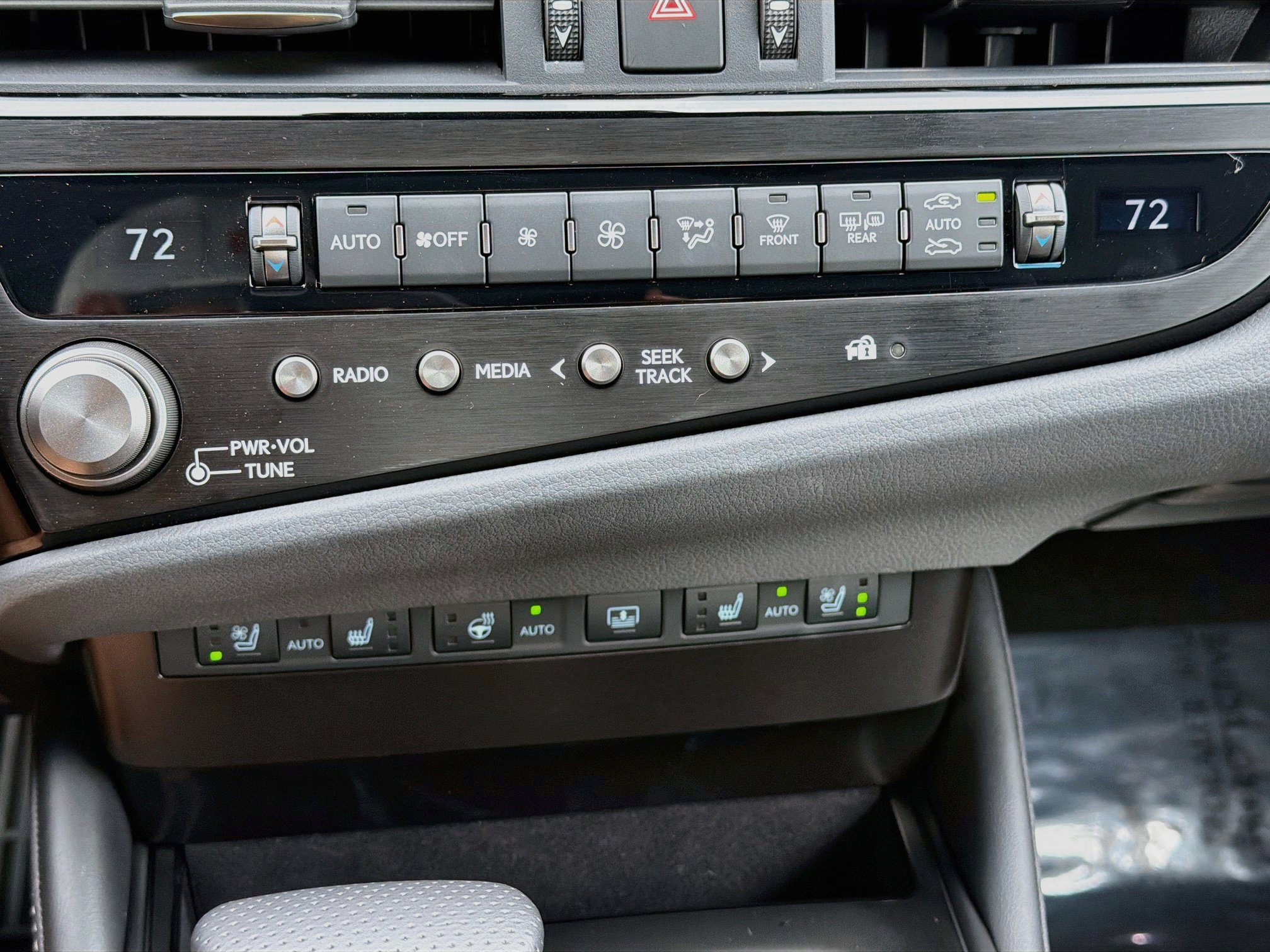 Used 2025 Lexus ES 350 F Sport w/ Accessory Package (Z1) FWD image 34