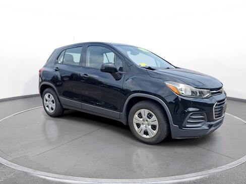 Used 2017 Chevrolet Trax LS FWD image 9