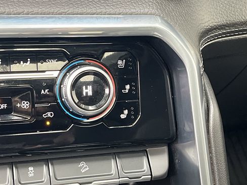 Certified 2024 GMC Sierra 3500 Denali w/ Technology Package image 26