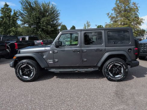 Used 2018 Jeep Wrangler Unlimited Sport S AWD/4WD image 3