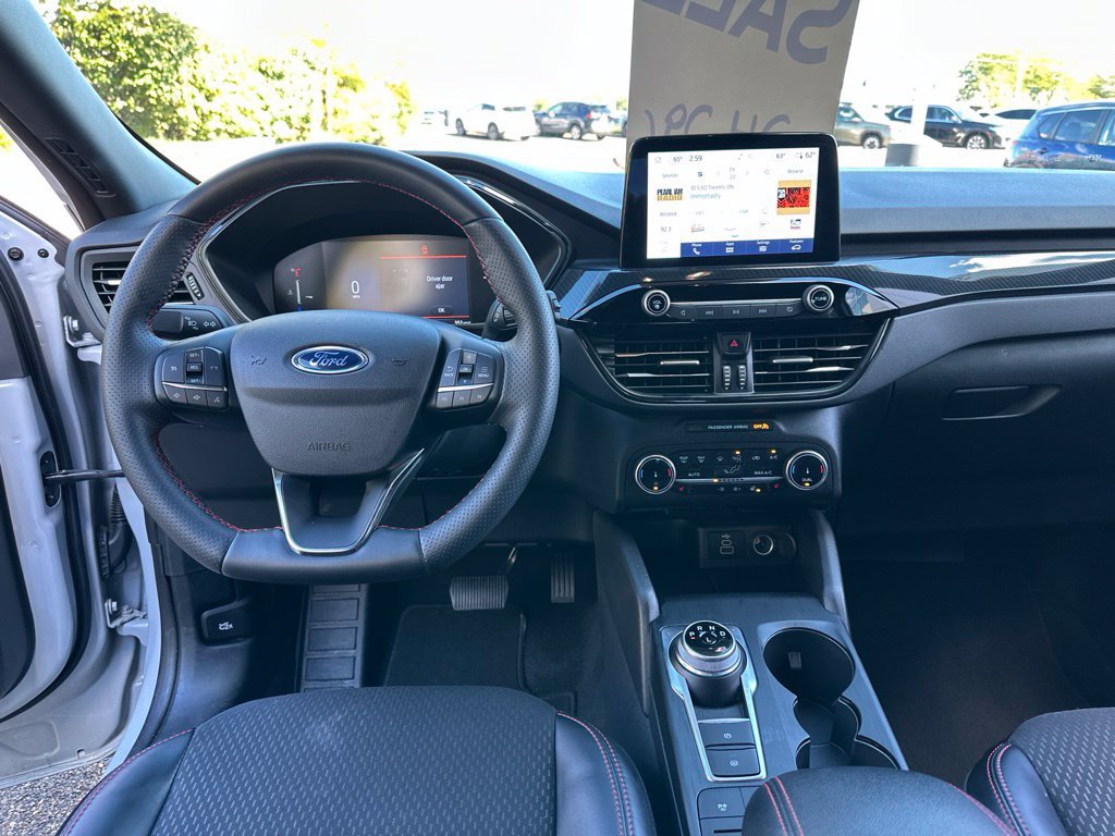 Used 2025 Ford Escape ST-Line Select AWD/4WD image 43