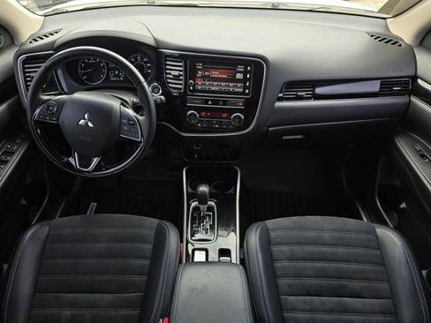 Used 2019 Mitsubishi Outlander SE FWD image 19