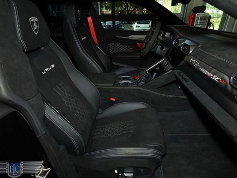 Used 2023 Lamborghini Urus Performante image 20