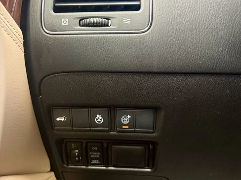 Used 2018 Nissan Armada Platinum w/ Captain Seat Package image 45