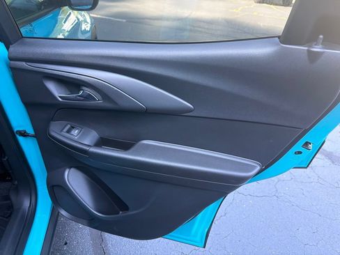 Used 2021 Chevrolet TrailBlazer RS w/ Sun and Liftgate Package FWD image 13