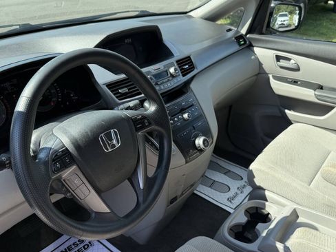 Used 2013 Honda Odyssey EX image 10