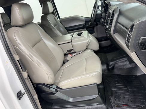 Used 2019 Ford F250 XL w/ Power Equipment Group AWD/4WD image 38