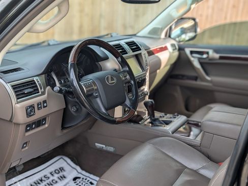 Used 2017 Lexus GX 460 Luxury AWD/4WD image 17