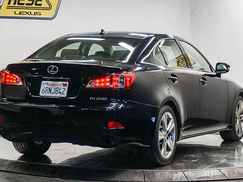 Used 2011 Lexus IS 250 image 4