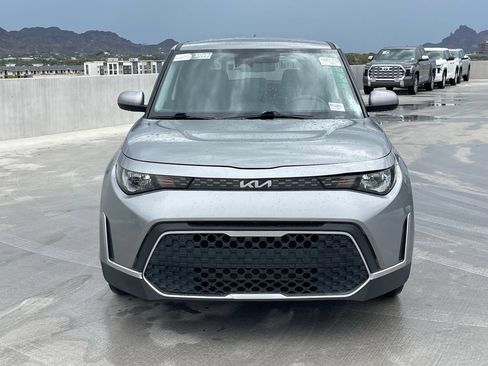 Used 2024 Kia Soul LX w/ Option Group 015 FWD image 2