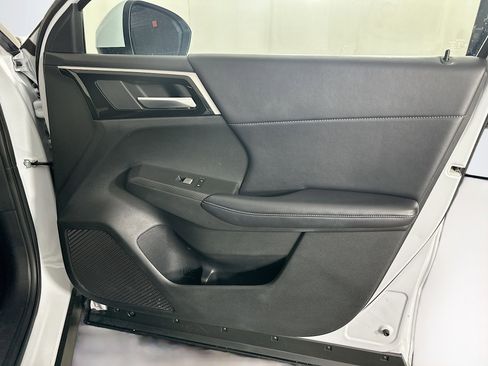 Used 2024 Mitsubishi Outlander SE image 33