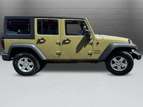 Used 2013 Jeep Wrangler Unlimited Sport image 4