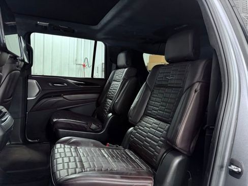 Used 2022 Cadillac Escalade ESV Sport Platinum AWD/4WD image 26