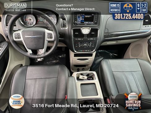 Used 2016 Chrysler Town & Country Touring-L FWD image 15