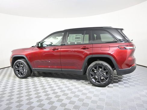 New 2025 Jeep Grand Cherokee Limited w/ Trailer Tow Package image 3
