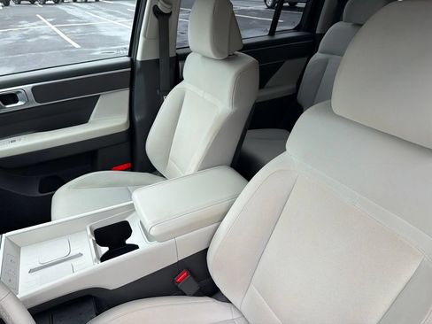 Used 2024 Hyundai Santa Fe SE FWD image 15