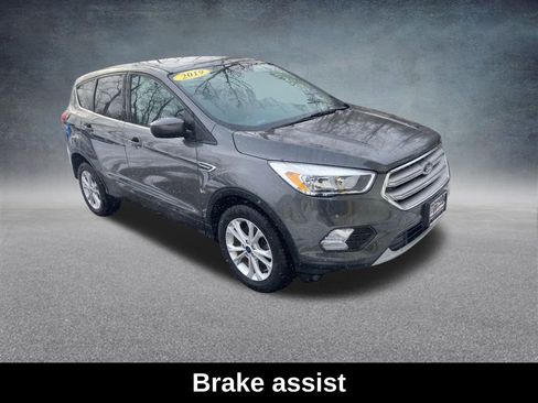 Used 2019 Ford Escape SE image 9