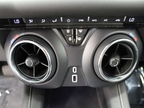 Used 2023 Chevrolet Blazer LT AWD/4WD image 31