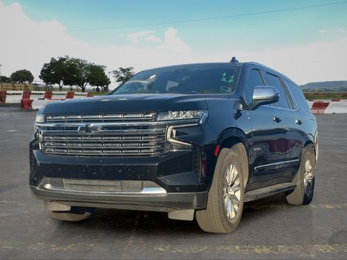 Used 2021 Chevrolet Tahoe Premier w/ Premium Package RWD image 5