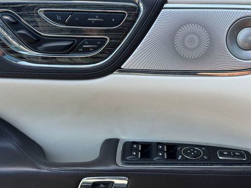 Used 2018 Lincoln Continental Black Label FWD image 25