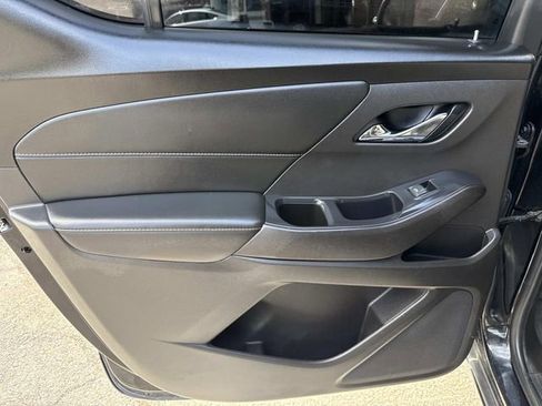 Certified 2021 Chevrolet Traverse LT image 16