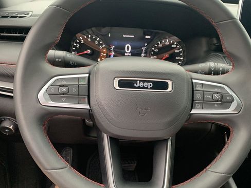 Used 2024 Jeep Compass Trailhawk image 17