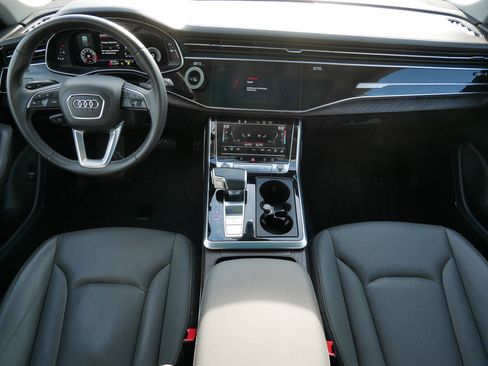 Used 2022 Audi Q8 Prestige image 10