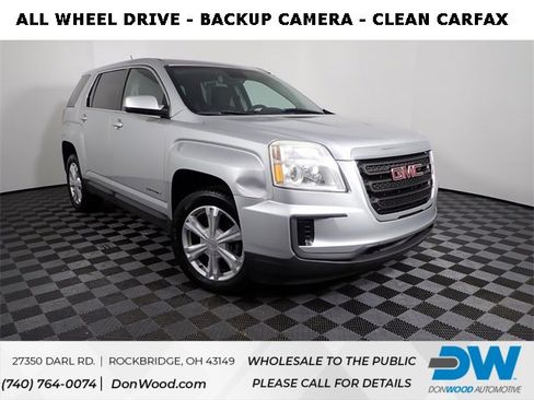 Used 2017 GMC Terrain SLE image 1