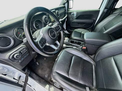 Used 2022 Jeep Wrangler Unlimited Sahara AWD/4WD image 27