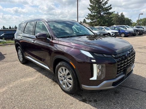 Used 2024 Hyundai Palisade SEL AWD/4WD image 3