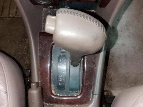Used 2000 Toyota Camry LE FWD image 38