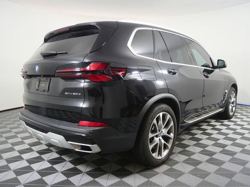 Certified 2024 BMW X5 xDrive50e w/ Premium Package image 3