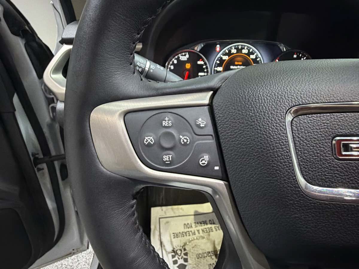 Used 2017 GMC Acadia Denali FWD image 16