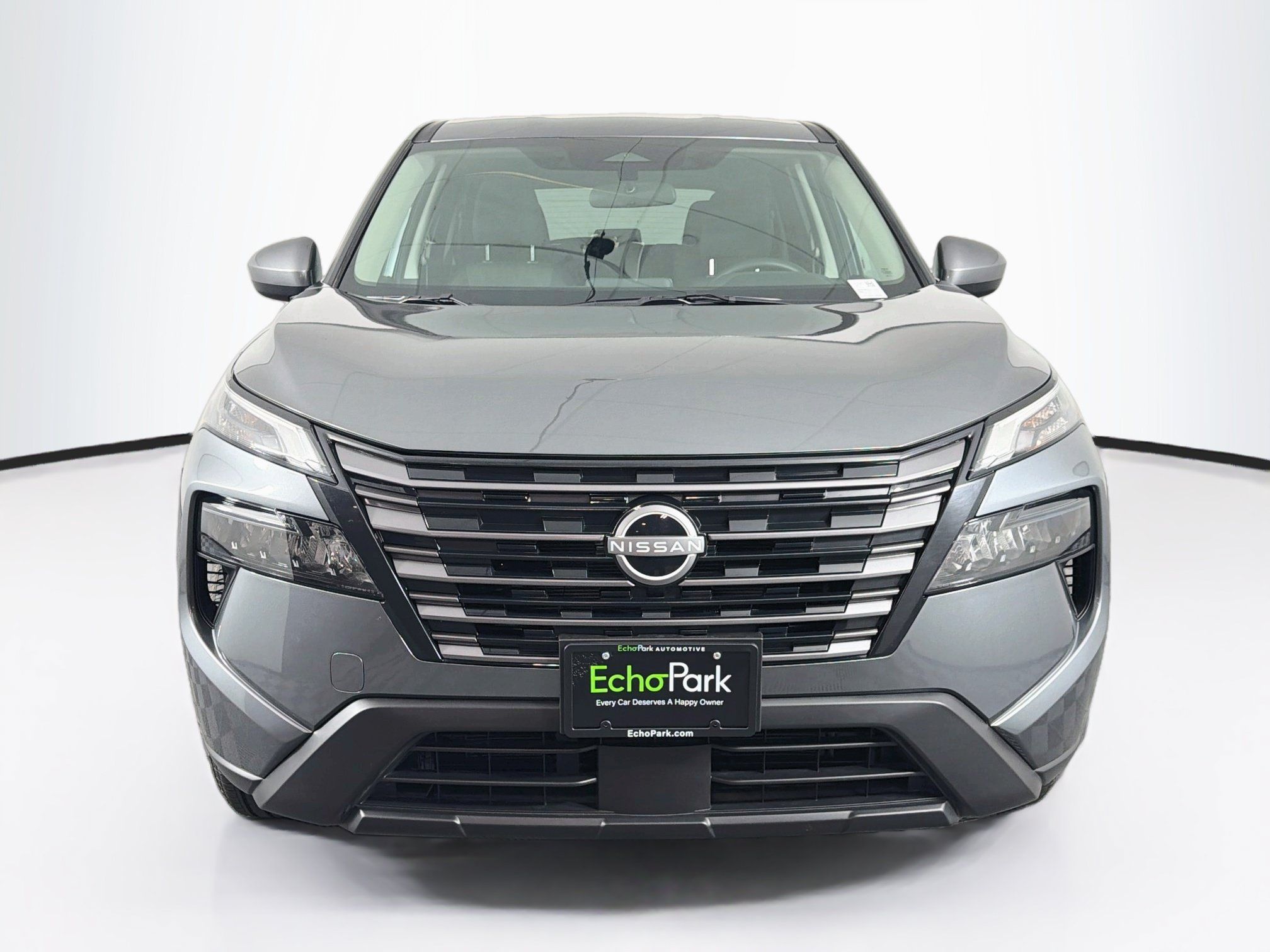 Used 2026 Nissan Rogue SV FWD image 2