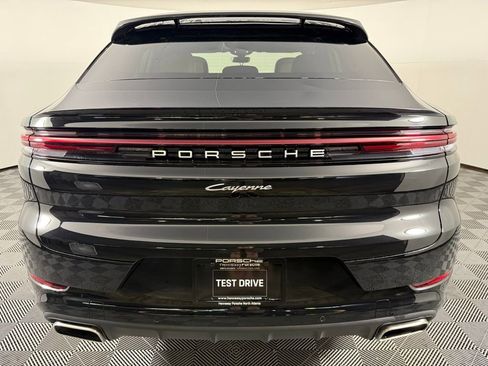 New 2025 Porsche Cayenne Coupe image 6