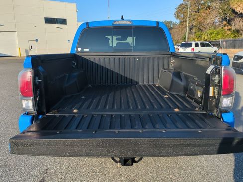 Used 2021 Toyota Tacoma TRD Sport image 21