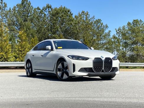 Used 2023 BMW i4 eDrive35 image 2