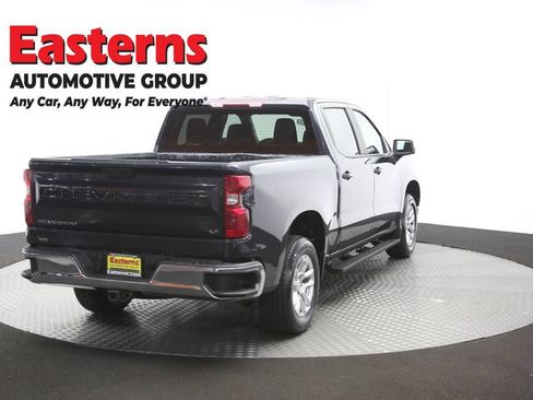 Used 2022 Chevrolet Silverado 1500 LT AWD/4WD image 39
