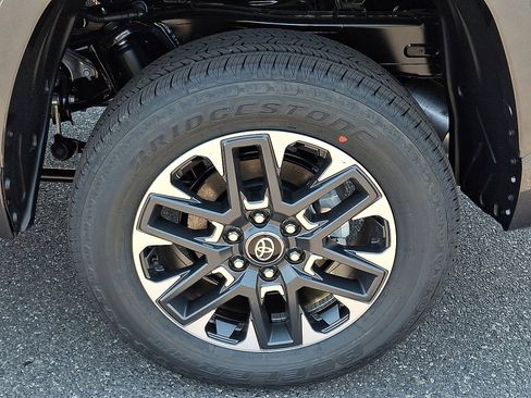 New 2026 Toyota Tundra Limited AWD/4WD image 7