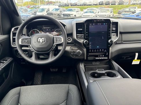 New 2026 RAM 1500 4x4 Crew Cab image 21