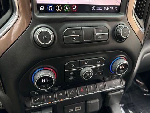 Used 2020 Chevrolet Silverado 1500 High Country w/ Technology Package image 35